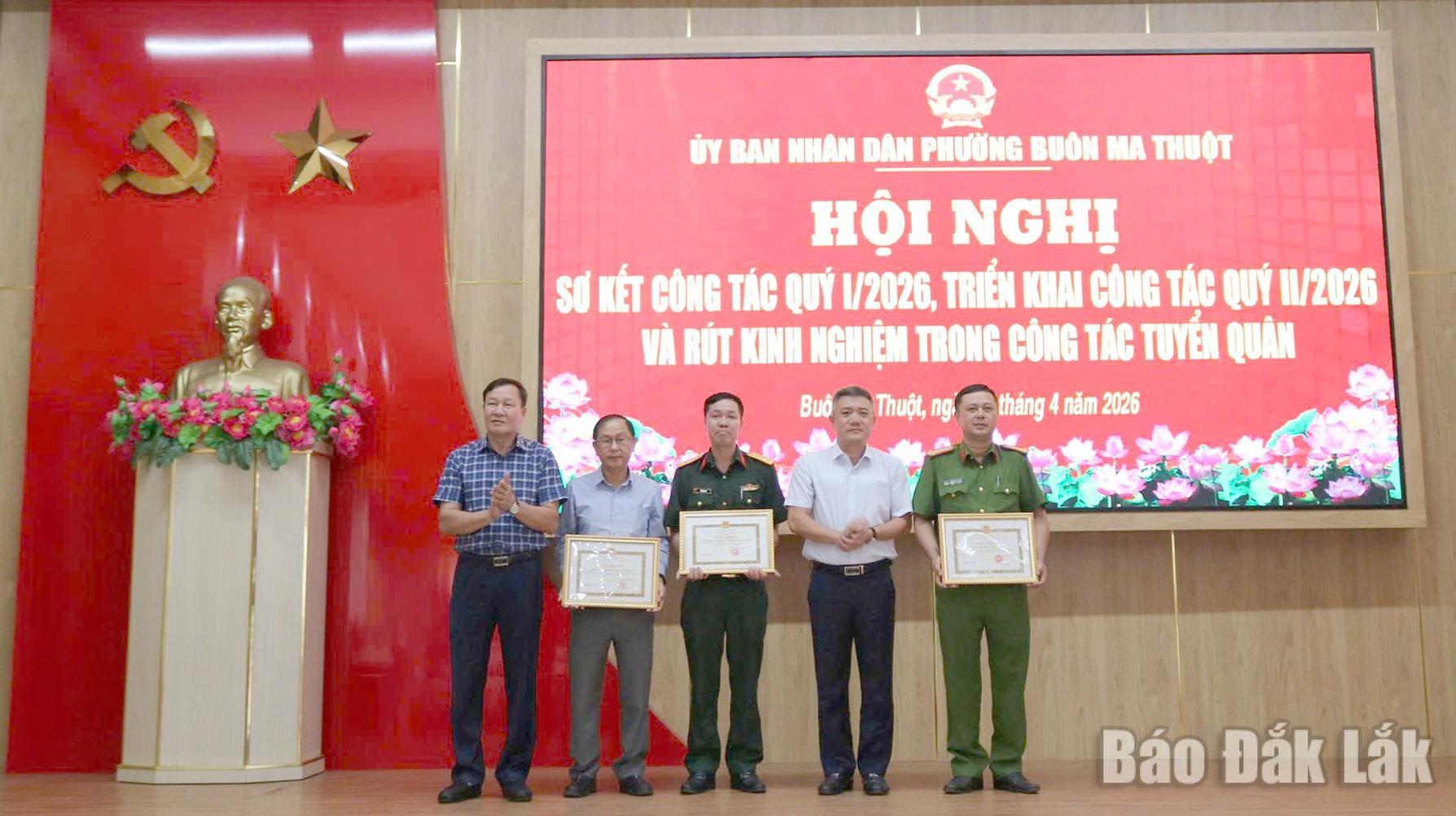 công tác tuyển chọn gọi công dân nhập ngũ.