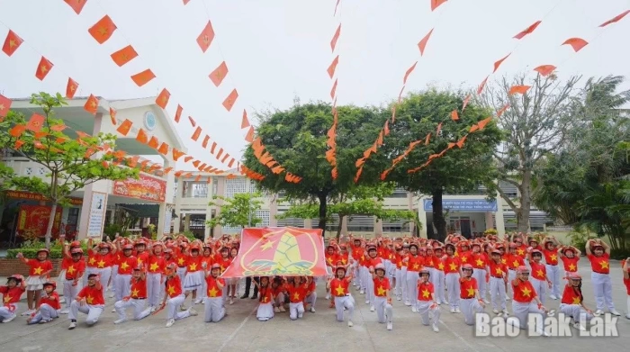 Liên đội Trường Tiểu học Đào Duy Từ vào chung kết sân chơi “Đồng diễn sân trường”