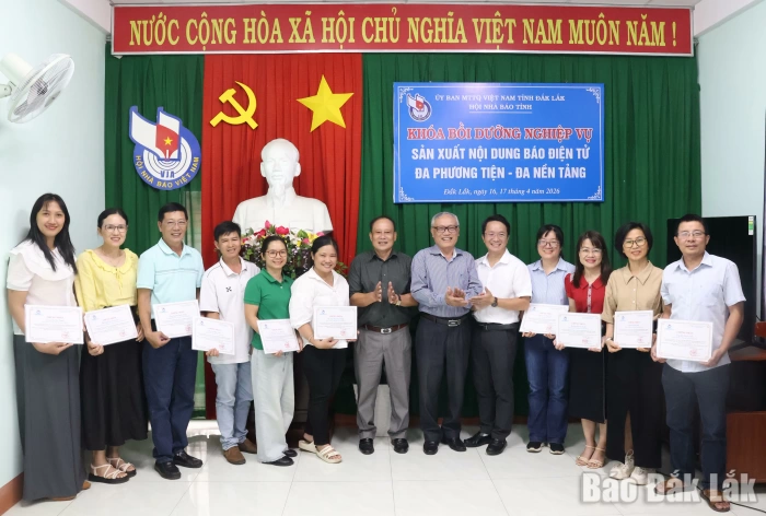 Bổi dưỡng nghiệp vụ sản  xuất tác phẩm báo điện tử đa phương tiện – đa nền tảng