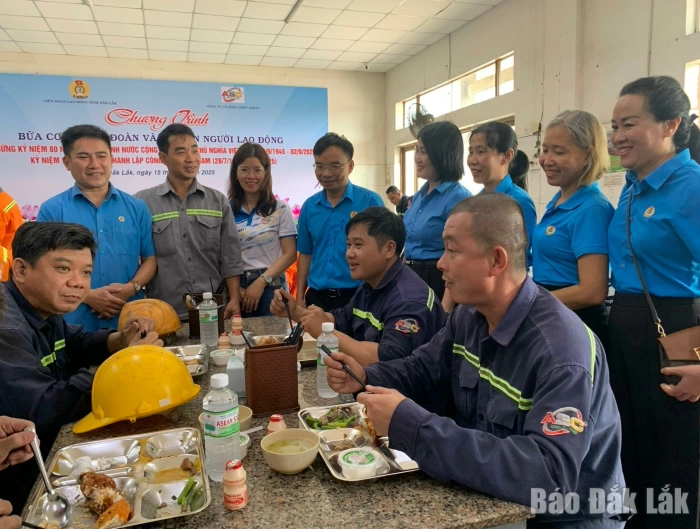 Phối hợp tổ chức Tháng Hành động về an toàn vệ sinh lao động và Tháng Công nhân
