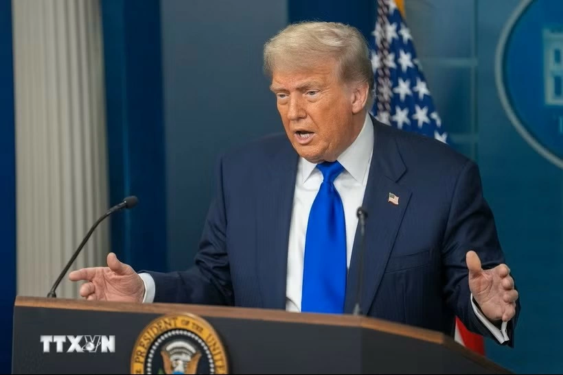 Tổng thống Mỹ Donald Trump phát biểu tại một cuộc họp báo ở Nhà Trắng, Washington, D.C. Ảnh: TTXVN