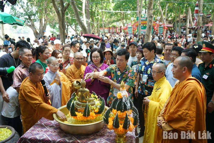 Vui Tết cổ truyền Bunpimay trên vùng đất Buôn Đôn