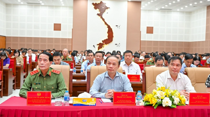 các đại biểu dự hội nghị tại điểm cầu Bộ công an. Ảnh: Báo Công an nhân dân