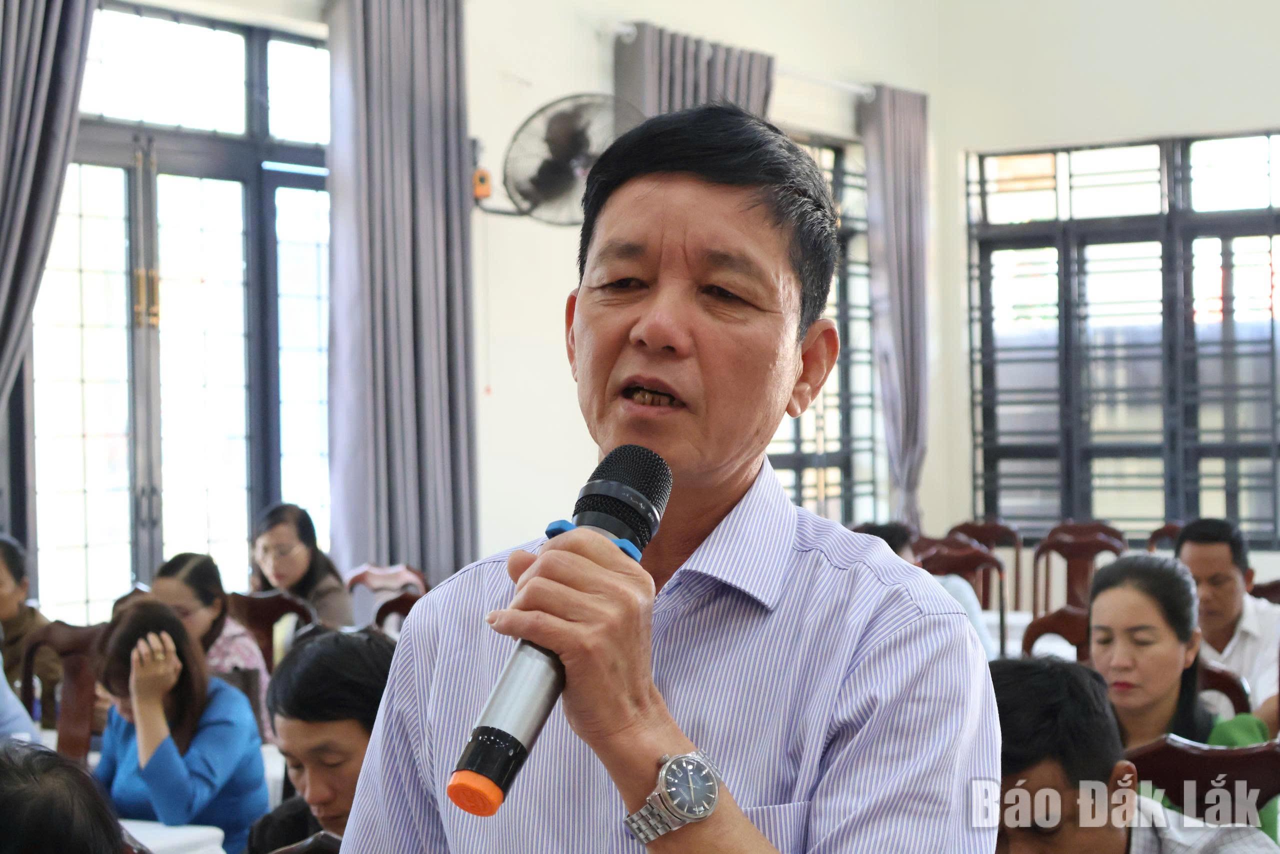 Đại biểu tham gia phát biểu ý kiến.