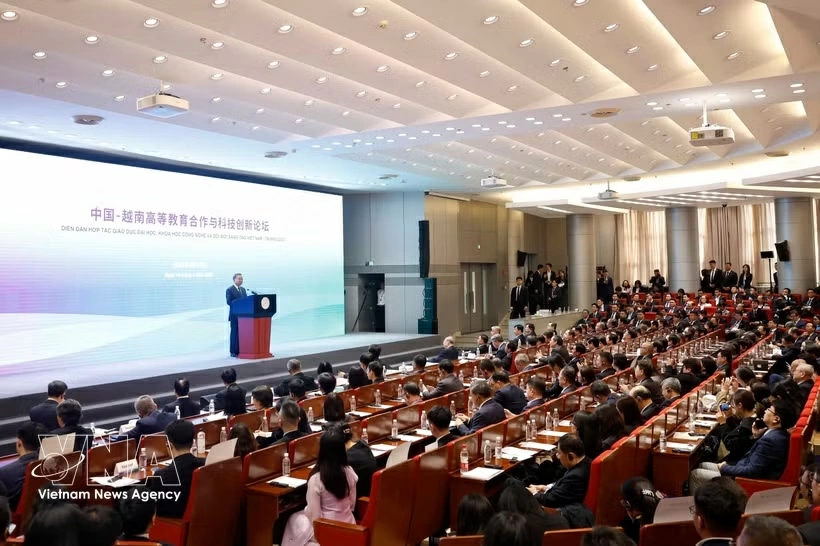 Party General Secretary and State President To Lam delivers a policy speech at Tsinghua University in Beijing on April 14. (Photo: VNA)