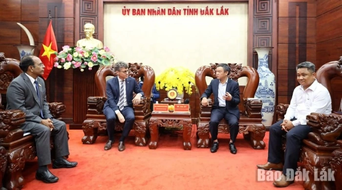 Dak Lak PPC Vice Chairman, comrade Dao My receives UNESCO and FAO representatives in Vietnam on courtesy visit