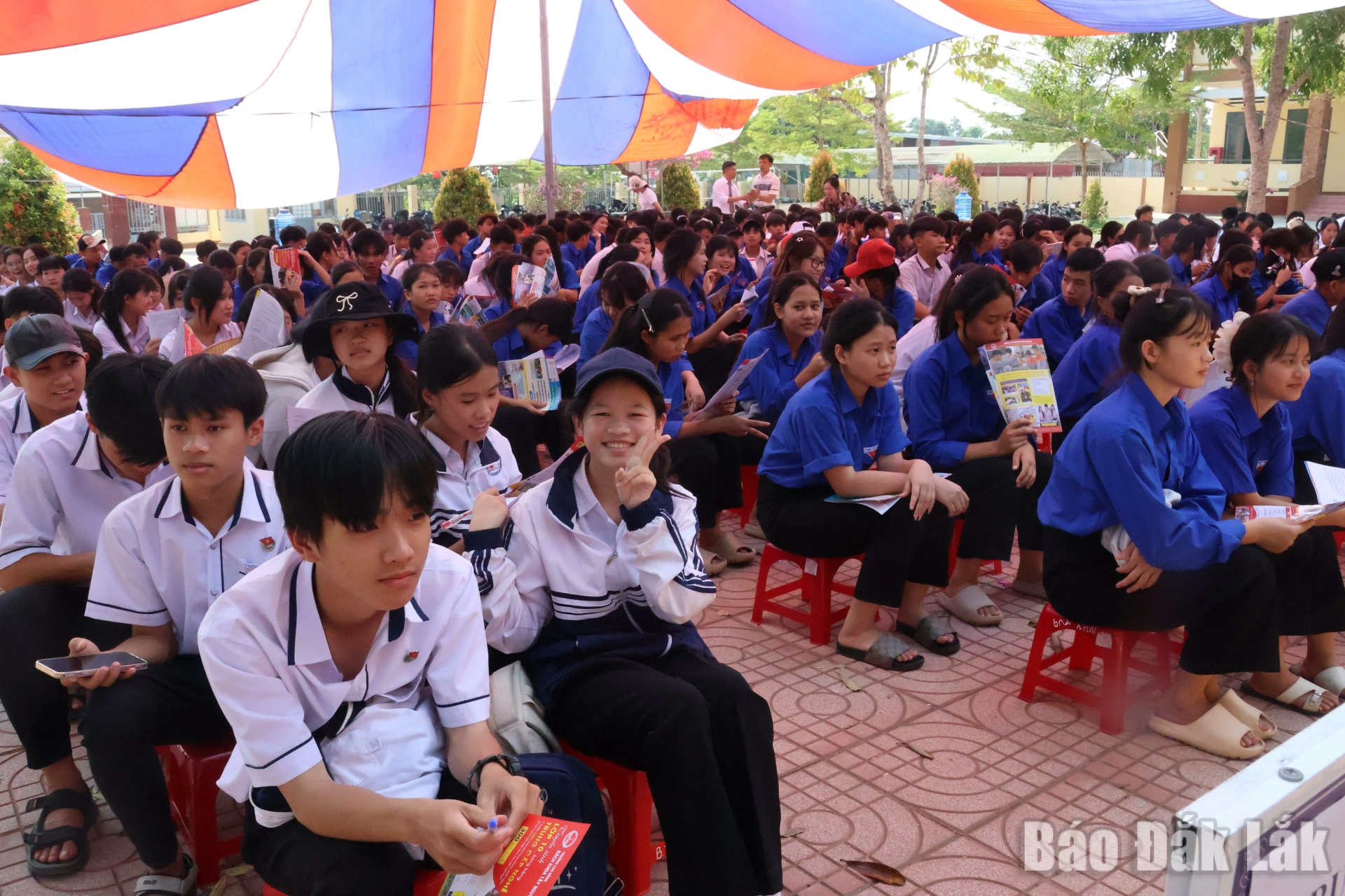 Học sinh Trường THCS Lê Văn Tám (xã Krông Ana) tham gia hoạt động giáo dục hướng nghiệp do
