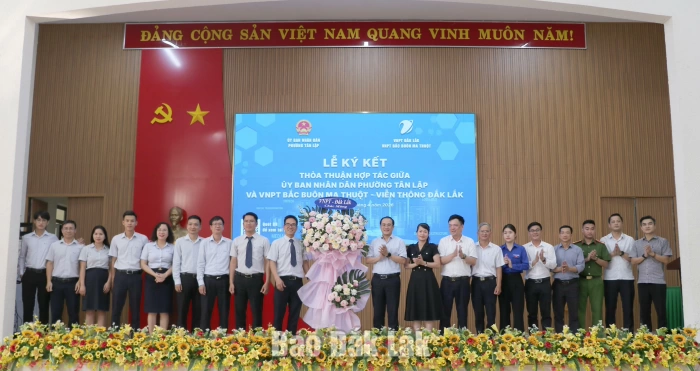 Phường Tân Lập ký hợp tác với VNPT Đắk Lắk, phát động phong trào “Bình dân học vụ số”
