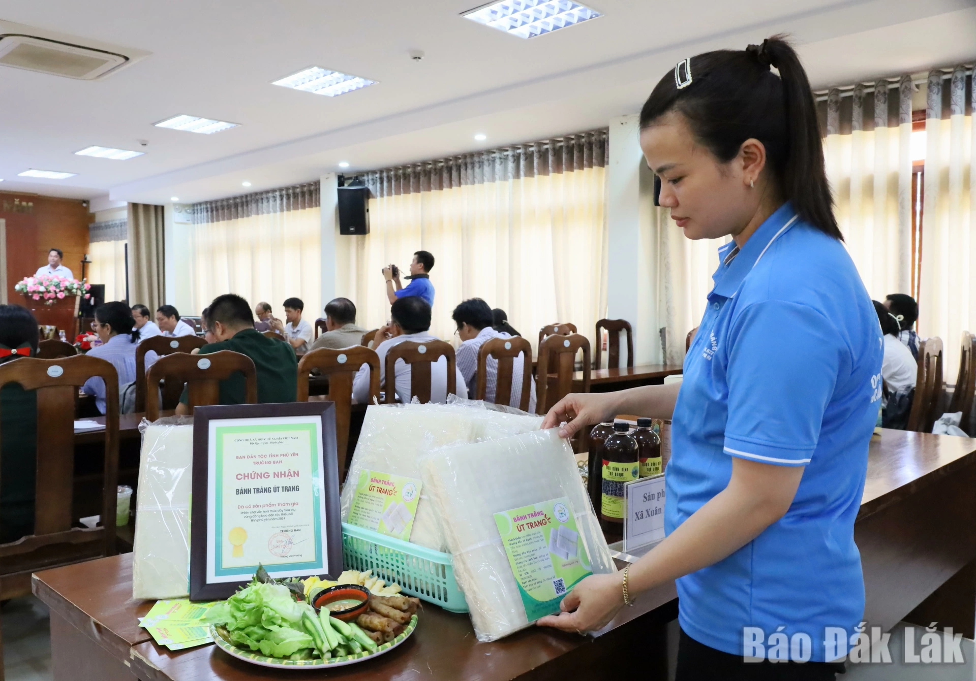 Sản phẩm tham gia đánh giá trưng bày tại hội nghị.