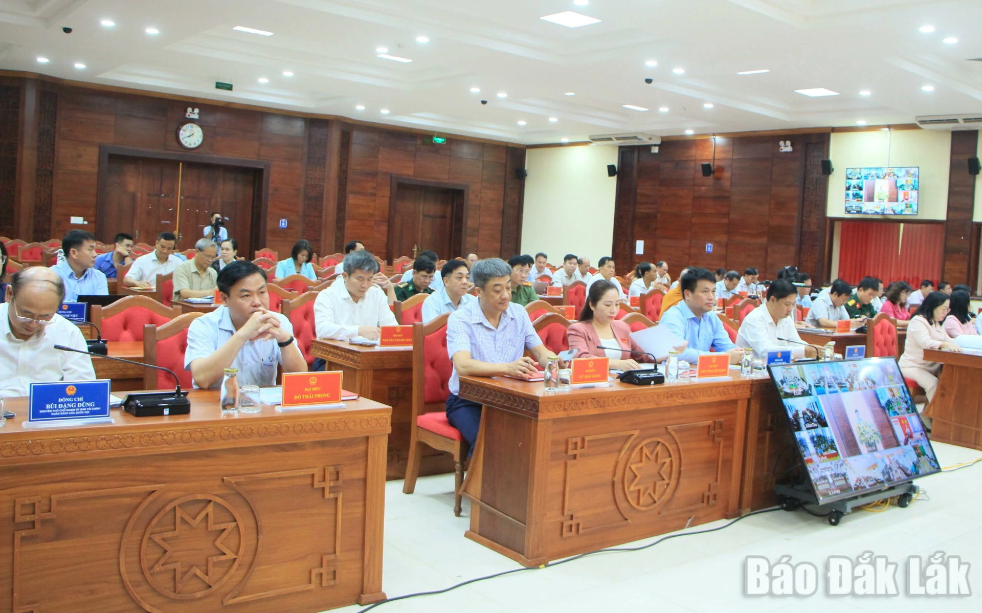 Đại biểu tham dự hội nghị.