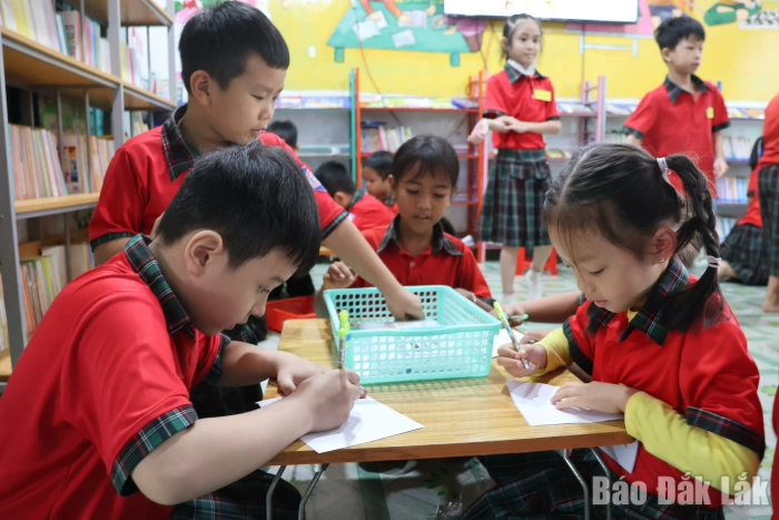 Tiết đọc thư viện trong trường tiểu học: Đưa sách đến gần hơn với học sinh