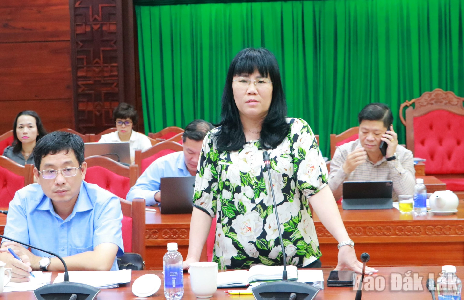 Phó Chủ tịch thường trực UBND tỉnh Hồ Thị Nguyên Thảo yêu cầu Đánh giá lại hiệu quả hoạt động các doanh nghiệp; định hướng thu hút đầu tư mới tại các khu công nghiệp của tỉnh.