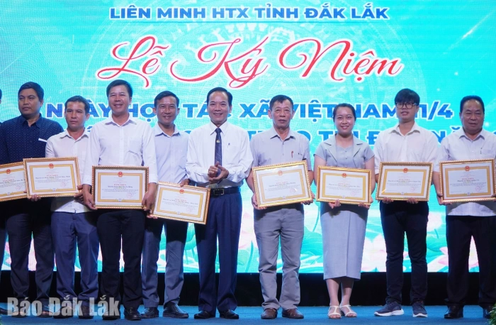 Tổ chức kỷ niệm Ngày Hợp tác xã Việt Nam 11/4