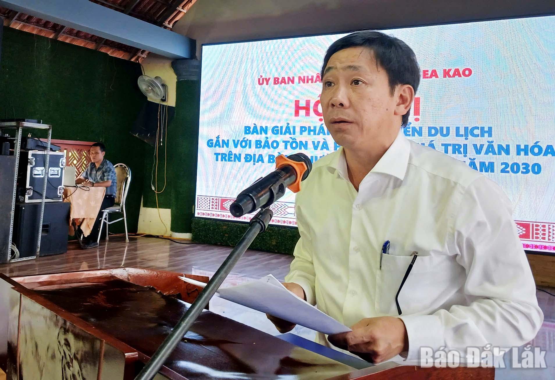 Phó Bí thư Đảng ủy, Chủ tịch UBND phường Ea Kao Lê Đại Thắng phát biểu khai mạc hội nghị.