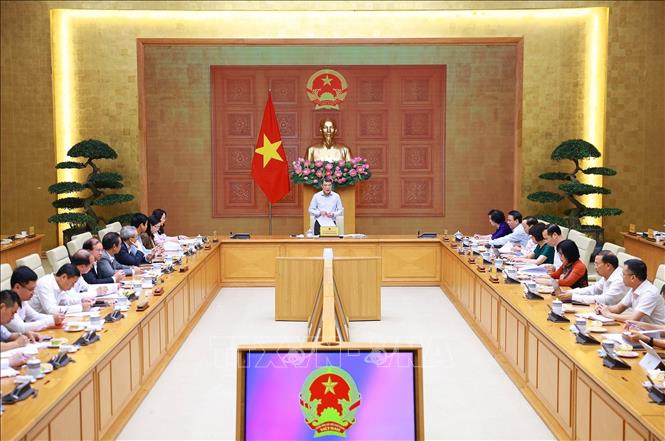 Thủ tướng Lê Minh Hưng làm việc với lãnh đạo Bộ Văn hoá, Thể thao và Du lịch. Ảnh: Dương Giang/TTXVN