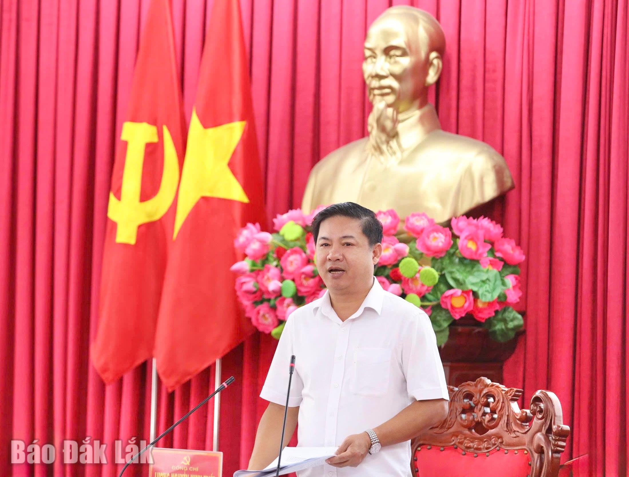 Đồng chí Lương Nguyễn Minh Triết, Ủy viên Trung ương Đảng, Bí thư Tỉnh ủy, Trưởng đoàn ĐBQH tỉnh phát biểu kết luận hội nghị. 