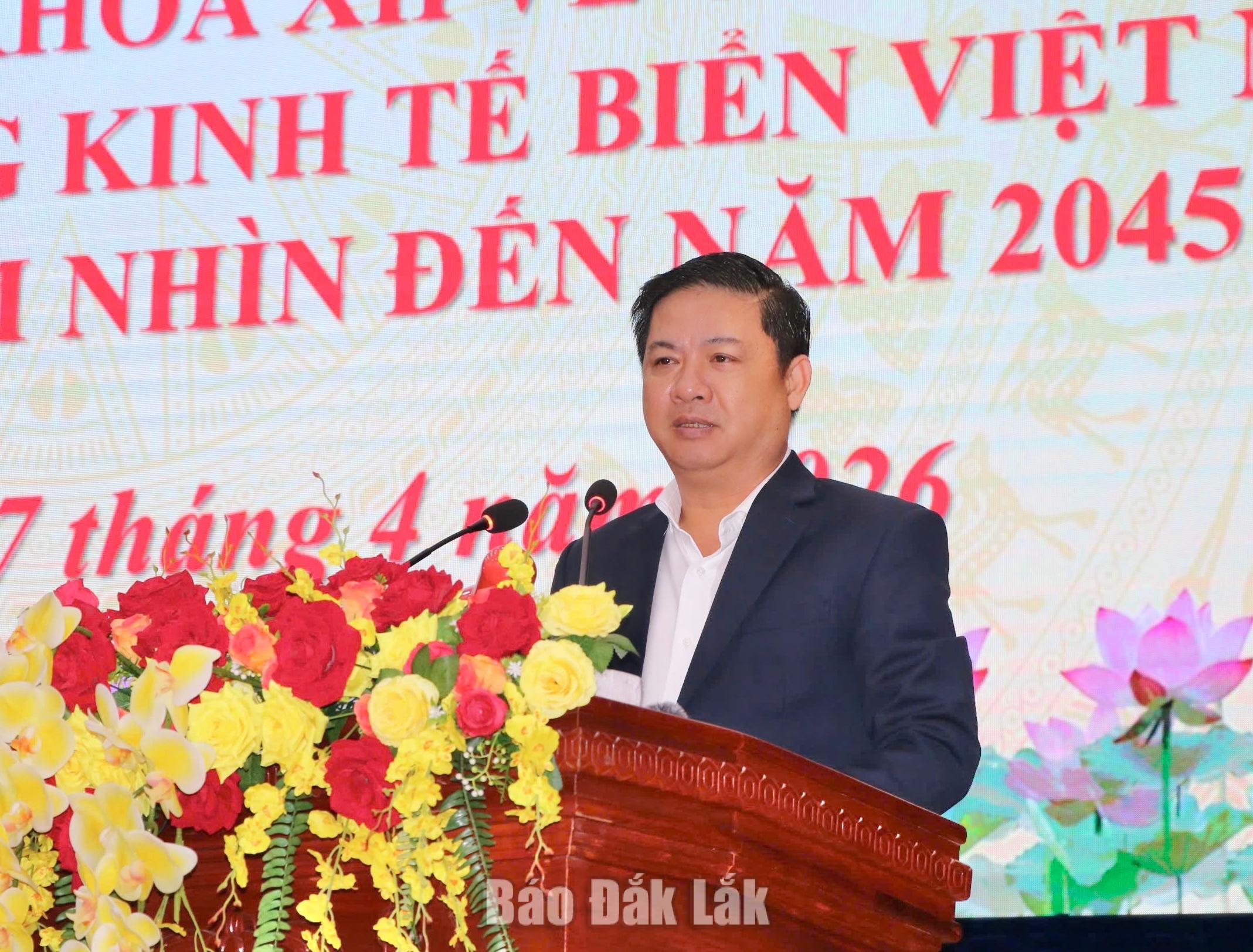 Đồng chí Lương Nguyễn Minh Triết, Ủy viên Trung ương Đảng, Bí thư Tỉnh ủy, Trưởng đoàn ĐBQH tỉnh phát biểu kết luận hội nghị.