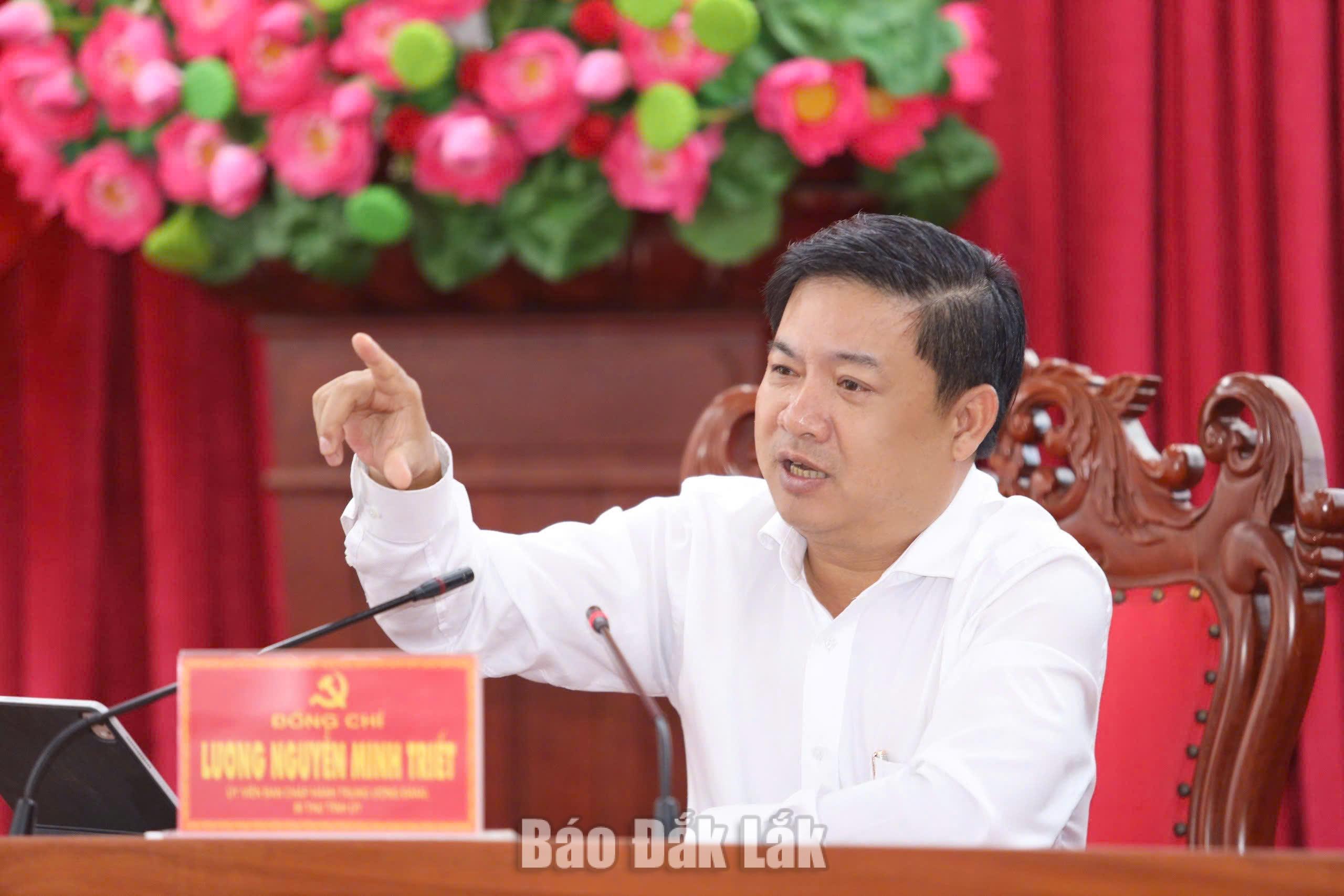 Đồng chí Lương Nguyễn Minh Triết, Ủy viên Trung ương Đảng, Bí thư Tỉnh ủy, Trưởng đoàn ĐBQH tỉnh, Trưởng Ban Chỉ đạo thực hiện mục tiêu tăng trưởng kinh tế 2 con số tỉnh Đắk Lắk giai đoạn 2026 - 2030 kết luận cuộc họp.