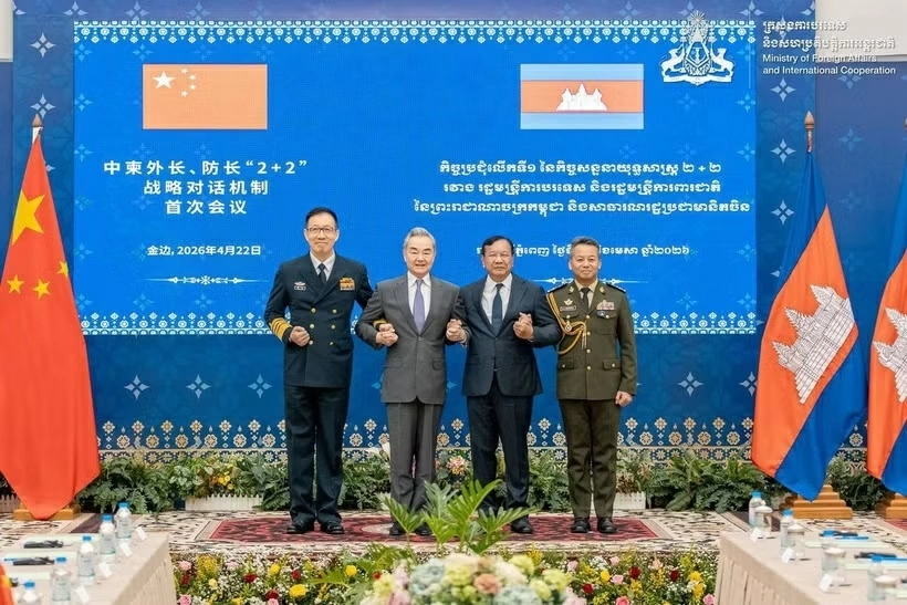 Bộ trưởng Ngoại giao và Bộ trưởng Quốc phòng Campuchia và Trung Quốc đồng chủ trì Cuộc gặp đầu tiên của Đối thoại Chiến lược 2+2. Ảnh: mfaic