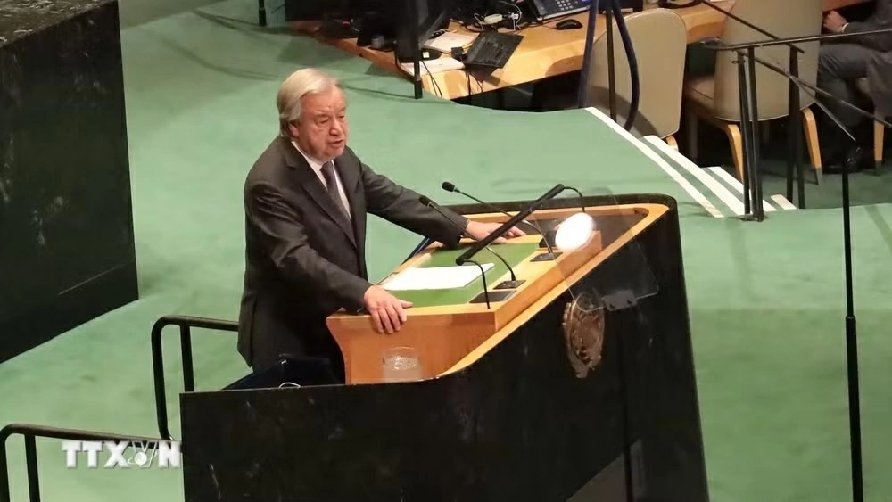 Tổng thư ký Liên hợp quốc António Guterres phát biểu tại phiên khai mạc. Ảnh: TTXVN