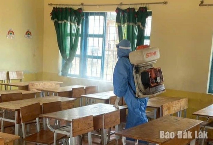 Phối hợp chặt để kiểm soát dịch bệnh học đường