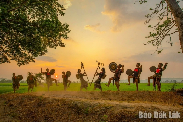 Đi qua những mùa “ăn năm, uống tháng”