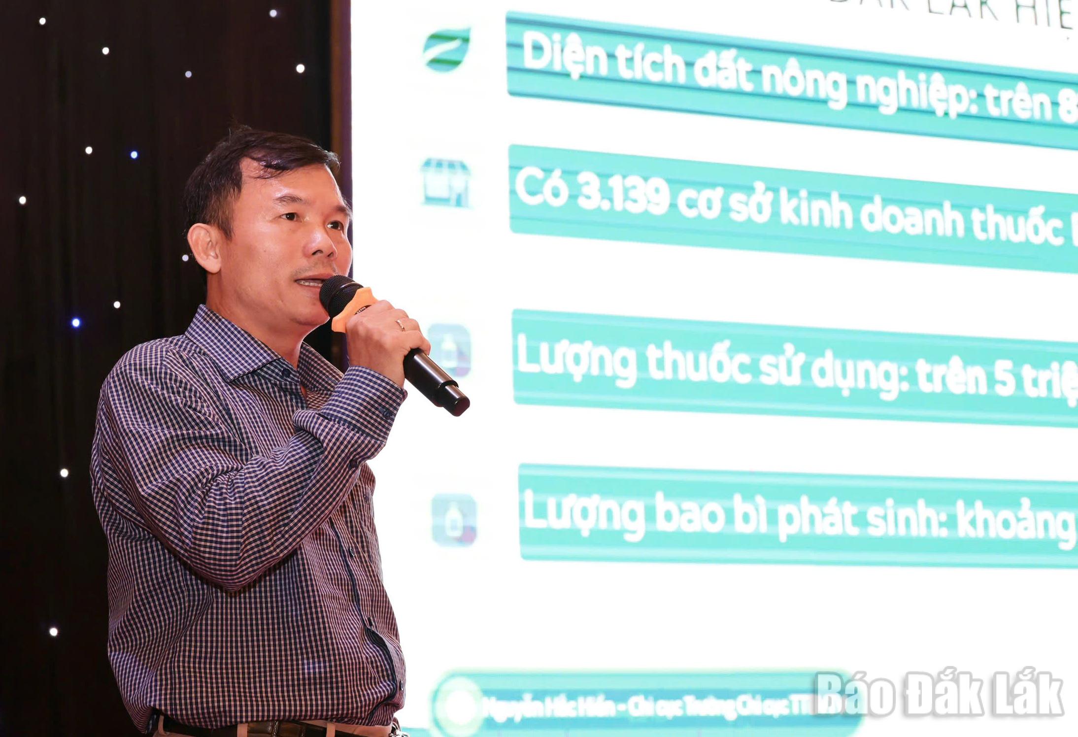 Ông Nguyễn Hắc Hiển, Chi cục trưởng Chi cục Trồng trọt và Bảo vệ thực vật Đắk Lắk trình bày tham luậ tại diễn đàn.