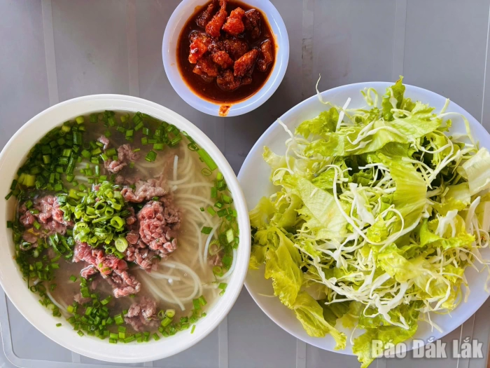 Phở khô Hà Lan
- vị lạ níu chân thực khách