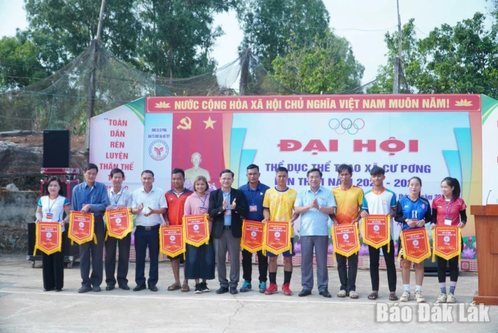 Bế mạc Đại hội Thể dục thể thao xã Cư Pơng lần thứ I