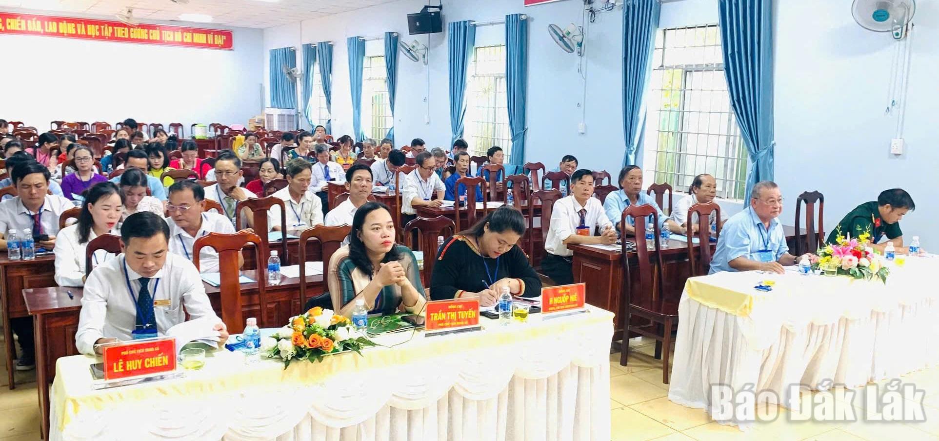 Các đại biểu tham dự đại hội.
