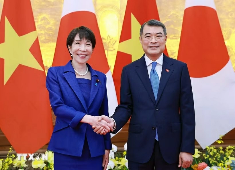 Thủ tướng Lê Minh Hưng với Thủ tướng Nhật Bản Takaichi Sanae. Ảnh: TTXVN