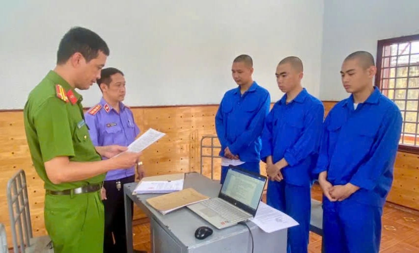 Cơ quan chức năng khởi tố, tạm giam các đối tượng. Ảnh: Viện KSND tỉnh