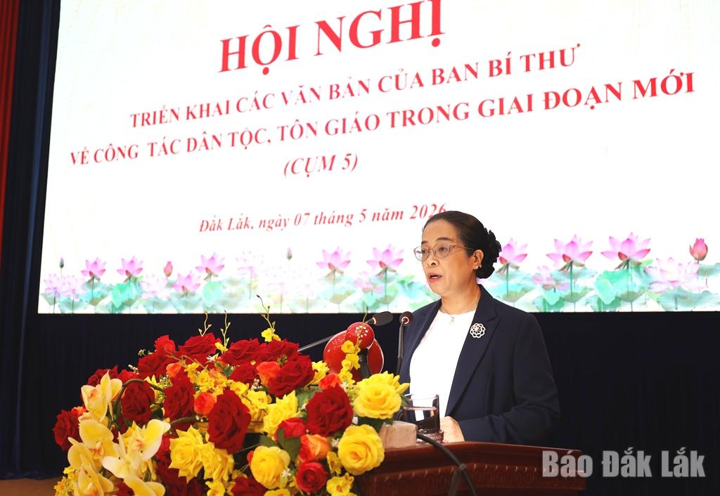 Đồng chí Huỳnh Thị Chiến Hòa, Phó Bí thư Tỉnh ủyn Đắk Lắk phát biểu chào mừng tại hội nghị.