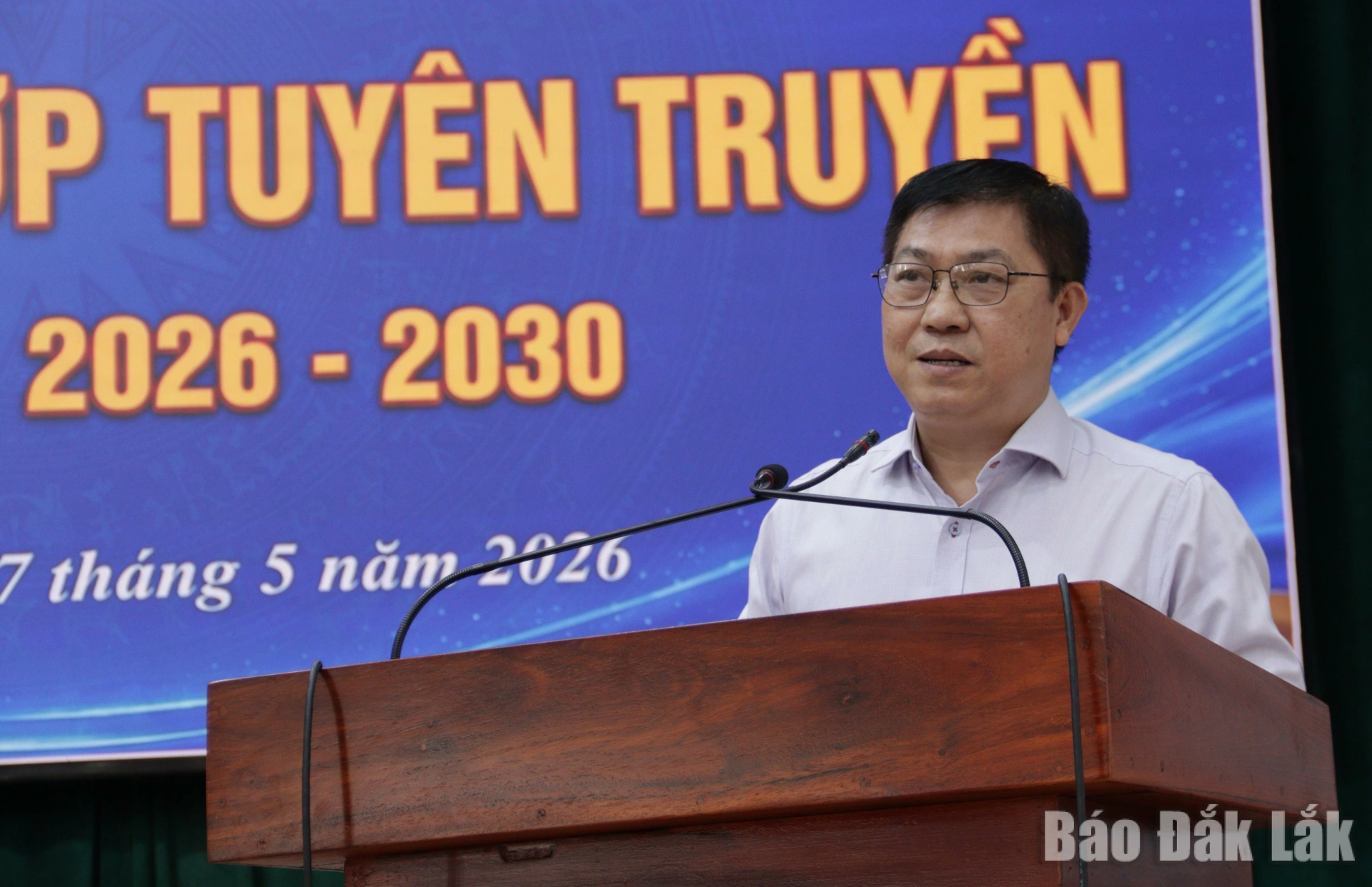 Phó Giám đốc báo và Phát thanh truyền hình Đắk Lắk Lê Văn Thế phát biểu tại Lễ ký kết.