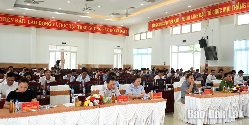Đại biểu tham dự hội nghị