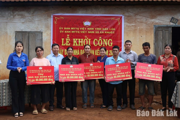 Xã Ea Knuếc: Khởi công xây dựng 5 căn nhà Đại đoàn kết cho người nghèo