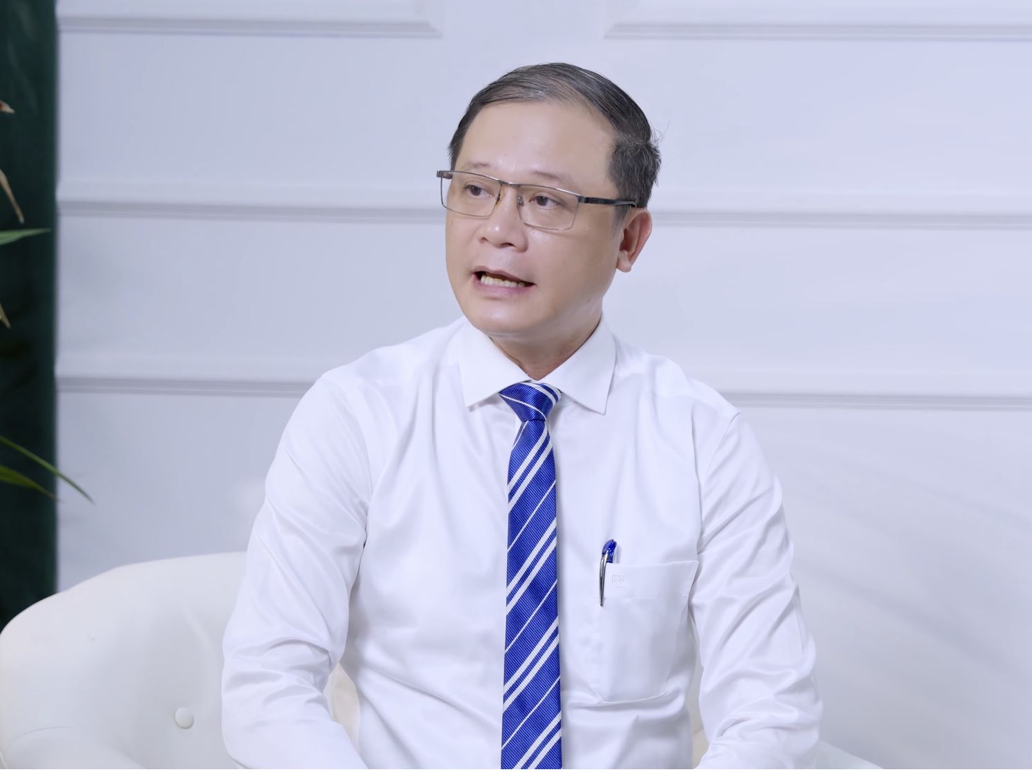 BS.CKII. Nguyễn Đại Vĩnh cho biết, khi số ca mắc tăng, các cơ sở y tế dễ rơi vào tình trạng quá tải, buộc phải huy động tối đa nguồn lực cho cả phòng chống và điều trị, tạo áp lực lớn lên hệ thống y tế và ngân sách. 