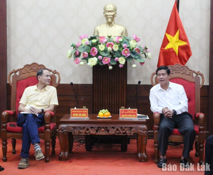 Phó Chủ tịch UBND tỉnh Nguyễn Thiên Văn làm việc với Tổ chức IDH/Hà Lan