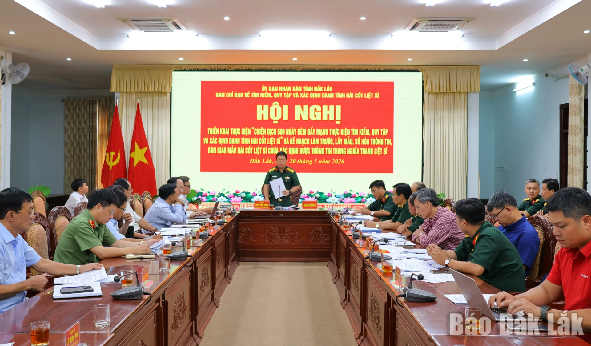 Các đại biểu tham dự hội nghị.