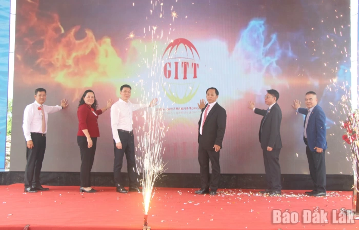 Khởi công xây dựng nhà máy nước sạch tại xã Phú Hòa 1