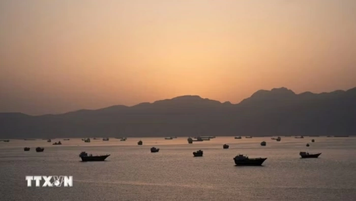 Mỹ đánh chìm tàu Iran, căng thẳng tại eo biển Hormuz tiếp tục leo thang