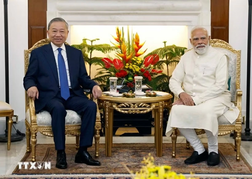 Tổng Bí thư, Chủ tịch nước Tô Lâm và Thủ tướng Ấn Độ Narendra Modi gặp hẹp. Ảnh: TTXVN
