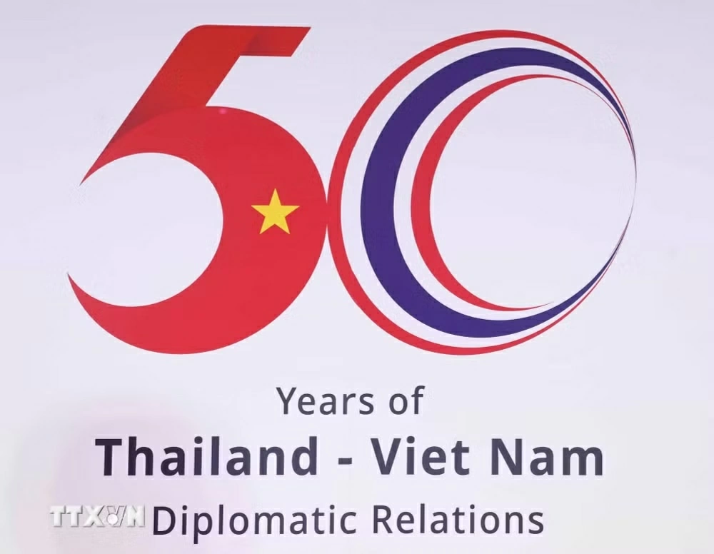 Logo 50 năm thiết lập quan hệ Việt Nam-Thái Lan. Ảnh: TTXVN