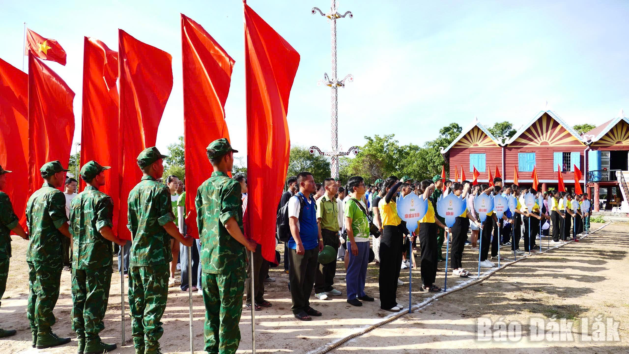 Các đoàn vận động viên tham gia tranh tài.