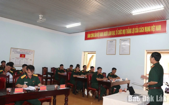 76 cán bộ, chiến sĩ tham gia xây trường học liên cấp ở biên giới