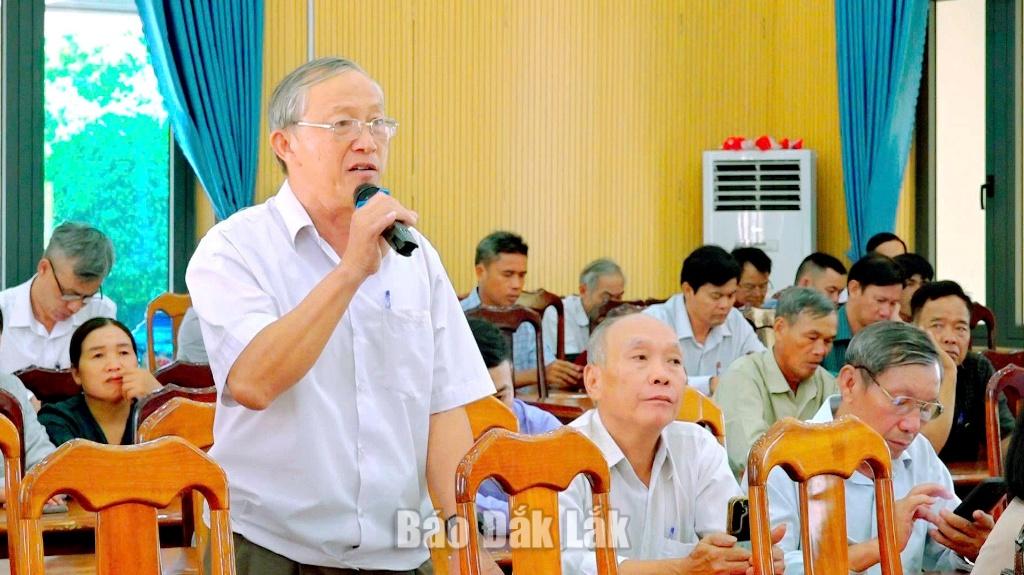 Đại biểu đóng góp ý kiến tại hội nghị.
