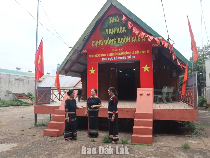 Người uy tín: “Cầu nối” giữ gìn bản sắc, lan tỏa chủ trương