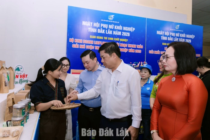 Từ chiến lược đến hành động 
về bình đẳng giới