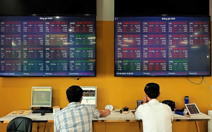 VN-Index mất mốc 1.800 điểm: Thị trường đang tạo đáy hay còn đối mặt thử thách?