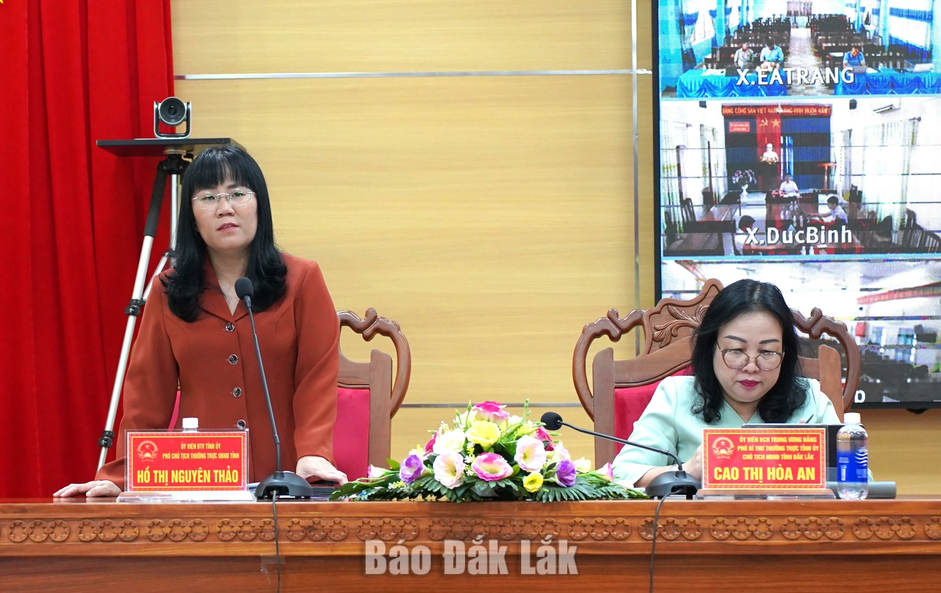 Đồng chí Cao Thị Hòa An, Ủy viên Trung ương Đảng, Phó Bí thư Thường trực Tỉnh ủy, Chủ tịch HĐND tỉnh và đồng chí Hồ Thị Nguyên Thảo, Ủy viên Ban Thường vụ Tỉnh ủy, Phó Chủ tịch Thường trực UBND tỉnh đồng chủ trì hội nghị.